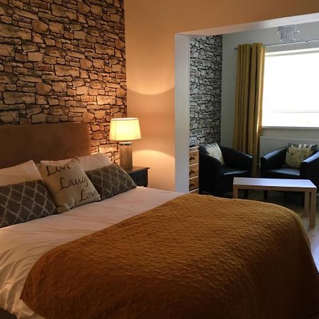 Abbeyvilla Guesthouse Room Only อาแดร์ ภายนอก รูปภาพ