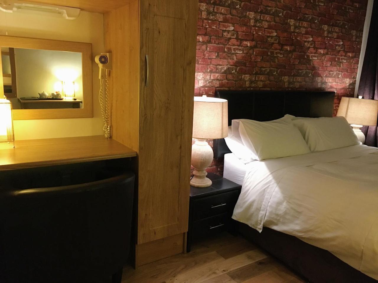 Abbeyvilla Guesthouse Room Only อาแดร์ ภายนอก รูปภาพ